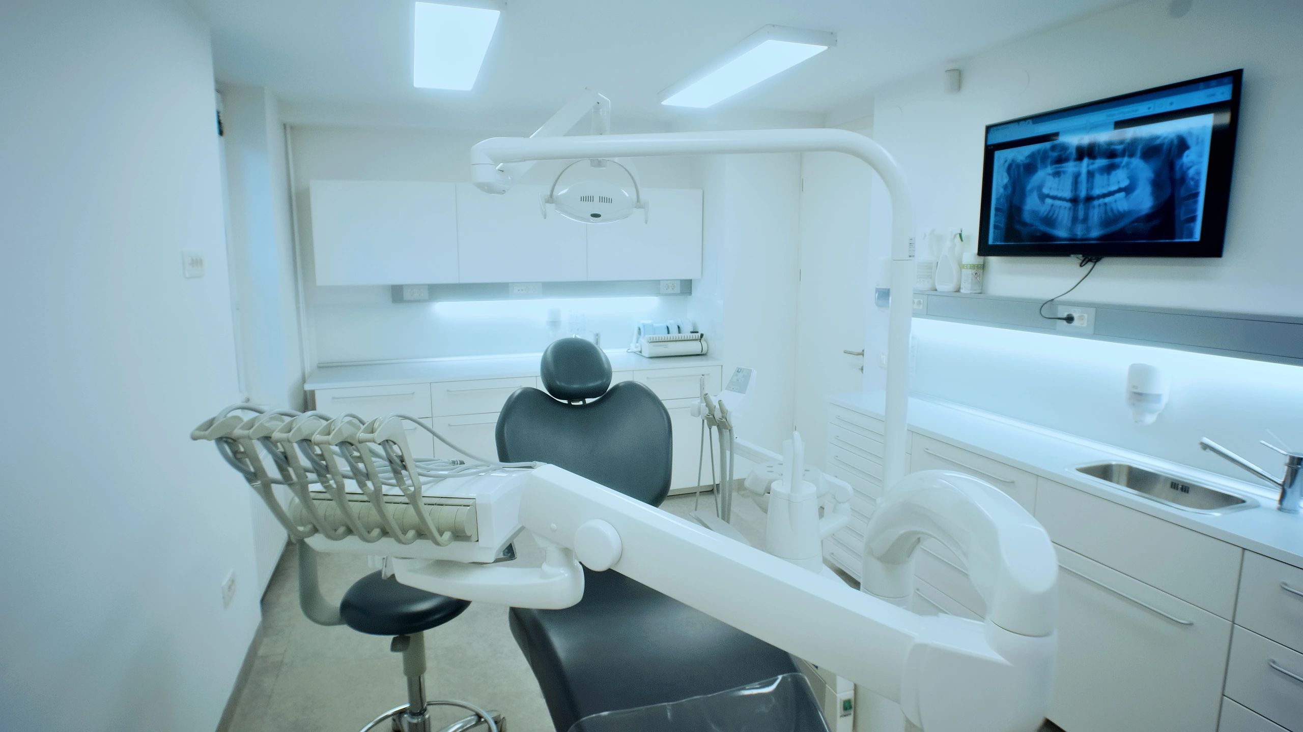 Modern dental treatment room with advanced equipment